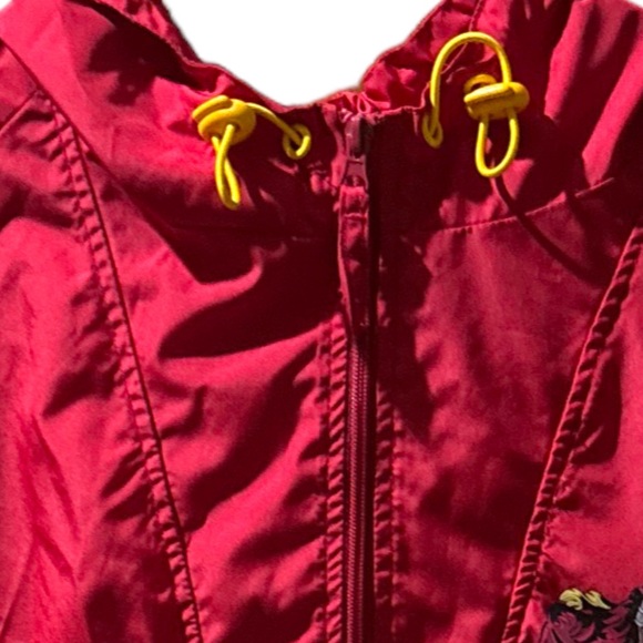 Universal Studios Gryffindor Packable Rain Jacket - Picture 3 of 16
